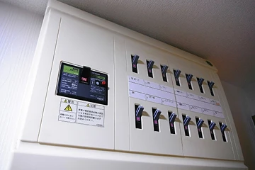 特定の部屋だけブレーカーがよく落ちる